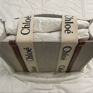 Chloé - Medium Woody Tote Bag - White/Brown